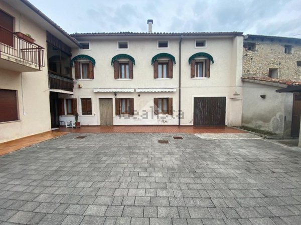 casa indipendente in vendita a Vittorio Veneto