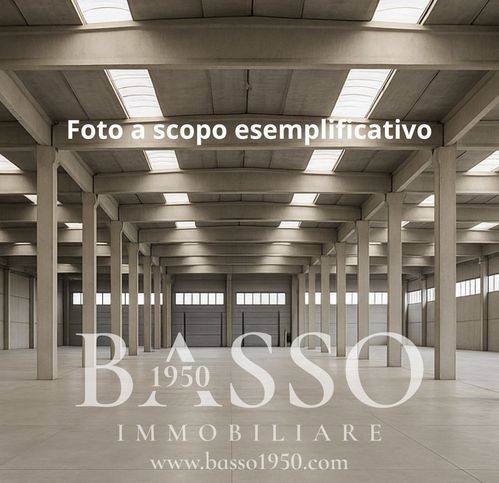 locale commerciale in vendita a Vittorio Veneto