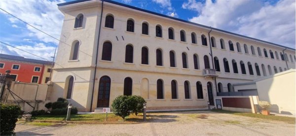 casa indipendente in vendita a Vittorio Veneto