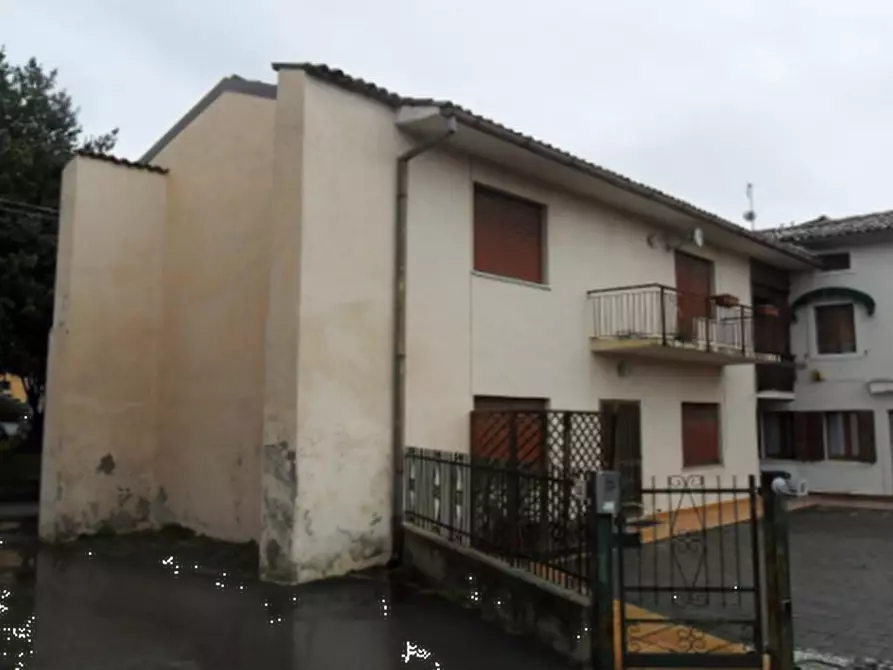 casa indipendente in vendita a Vittorio Veneto
