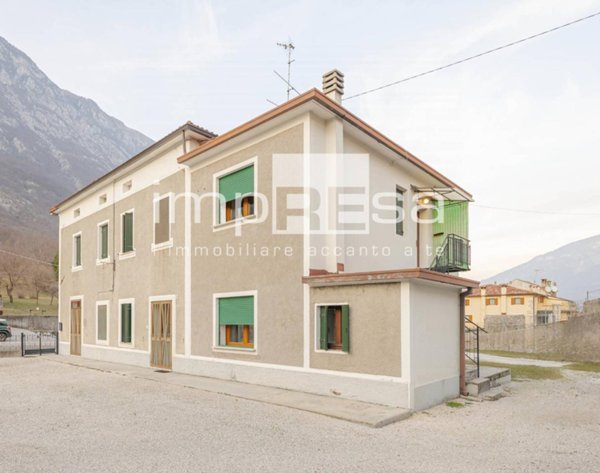 casa indipendente in vendita a Vittorio Veneto