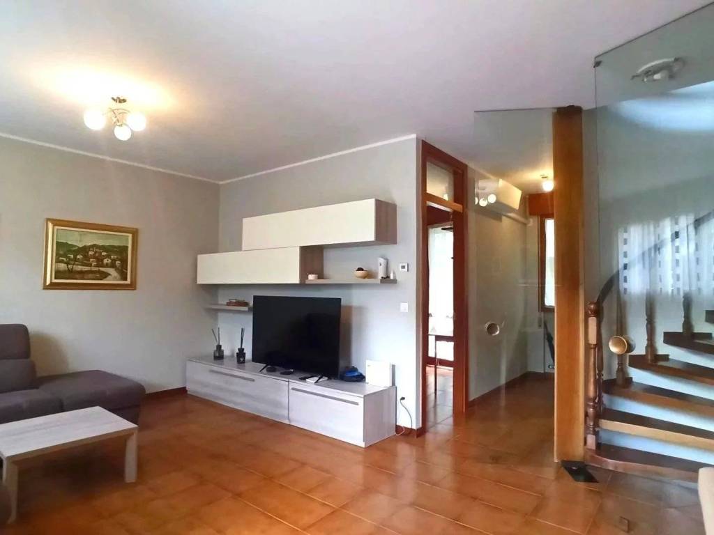 casa indipendente in vendita a Vittorio Veneto
