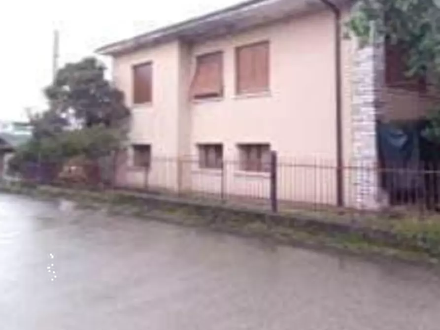 casa indipendente in vendita a Vittorio Veneto