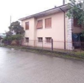 casa indipendente in vendita a Vittorio Veneto
