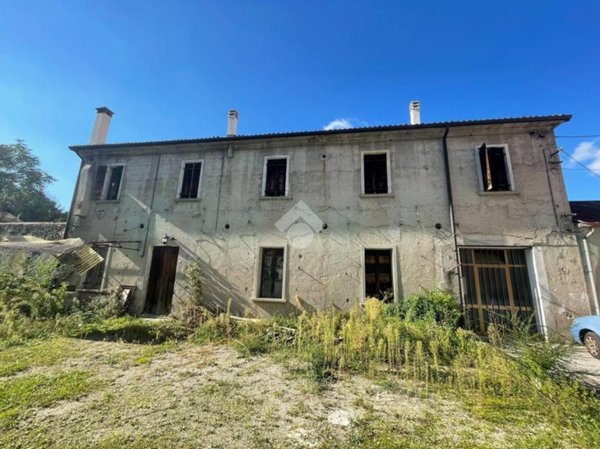 casa indipendente in vendita a Vittorio Veneto