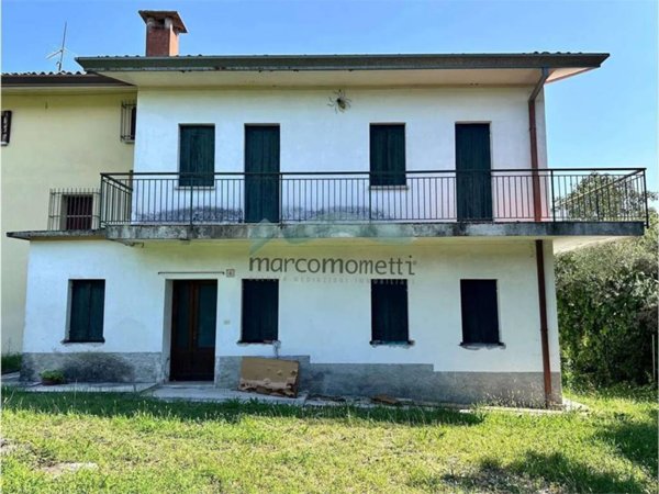 casa indipendente in vendita a Vittorio Veneto