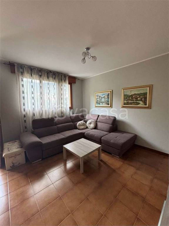 casa indipendente in vendita a Vittorio Veneto