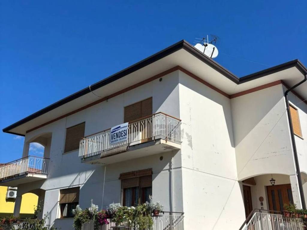 casa indipendente in vendita a Vittorio Veneto