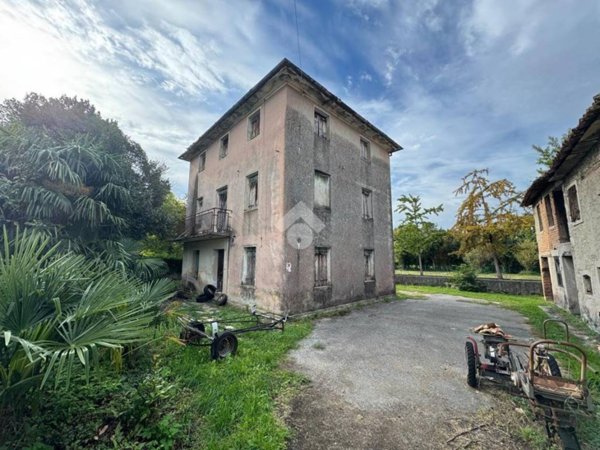 casa indipendente in vendita a Vittorio Veneto