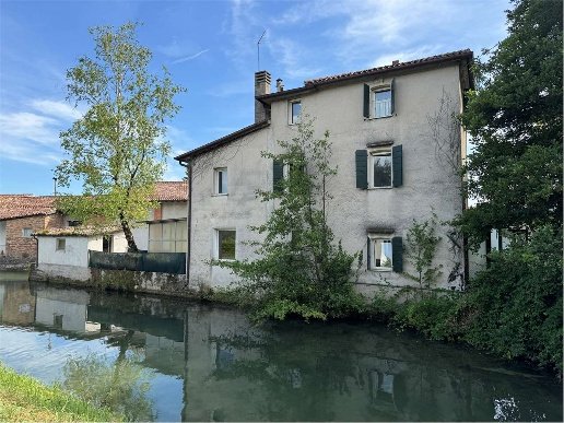 casa indipendente in vendita a Vittorio Veneto