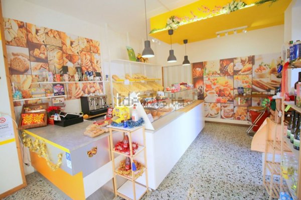 locale commerciale in vendita a Vittorio Veneto