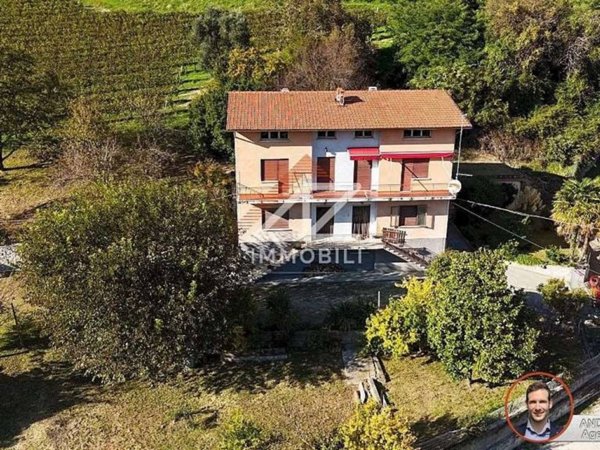 casa indipendente in vendita a Vittorio Veneto
