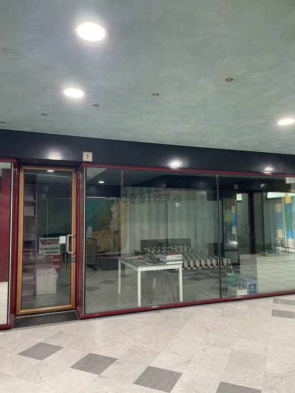 negozio in vendita a Vittorio Veneto