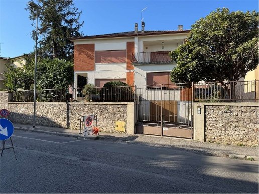 casa indipendente in vendita a Vittorio Veneto