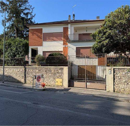 casa indipendente in vendita a Vittorio Veneto