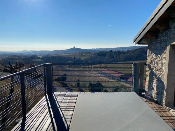 casa indipendente in vendita a Vittorio Veneto