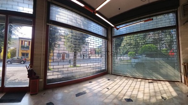 locale commerciale in vendita a Vittorio Veneto