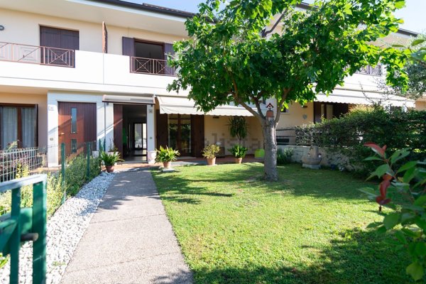 casa indipendente in vendita a Vittorio Veneto