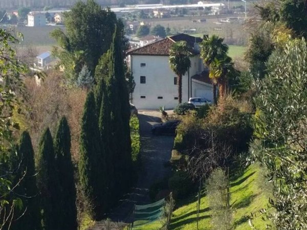 casa indipendente in vendita a Vittorio Veneto