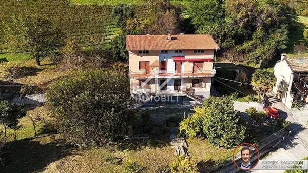 casa indipendente in vendita a Vittorio Veneto