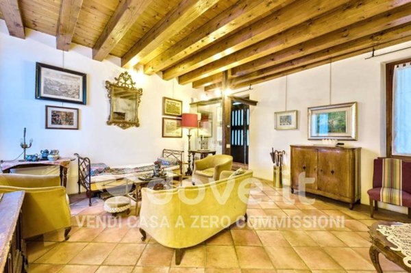 casa indipendente in vendita a Vittorio Veneto