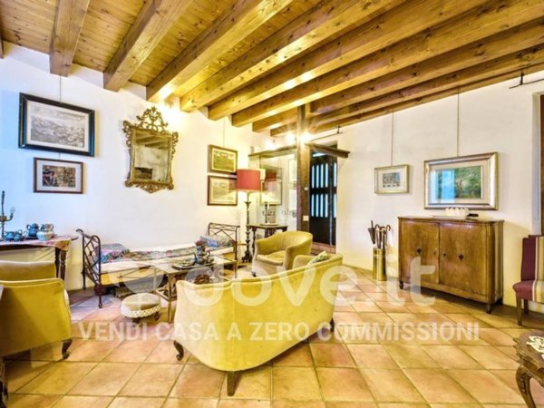 casa indipendente in vendita a Vittorio Veneto