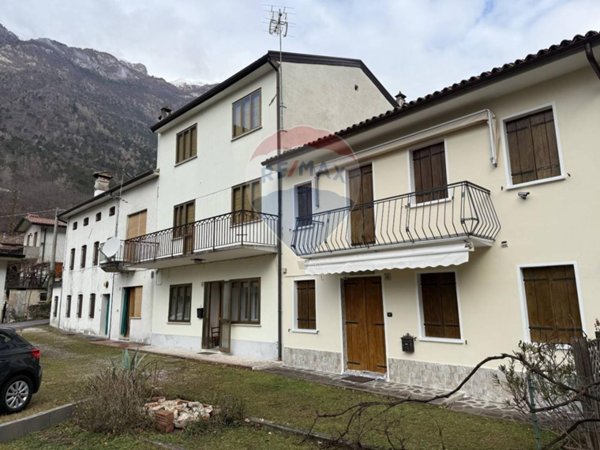 casa indipendente in vendita a Vittorio Veneto