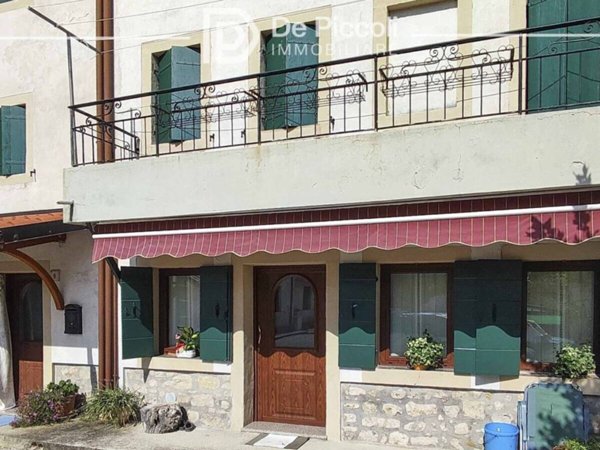 casa indipendente in vendita a Vittorio Veneto