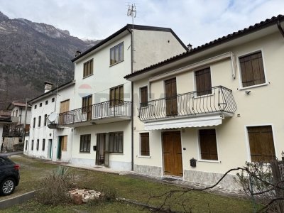 casa indipendente in vendita a Vittorio Veneto