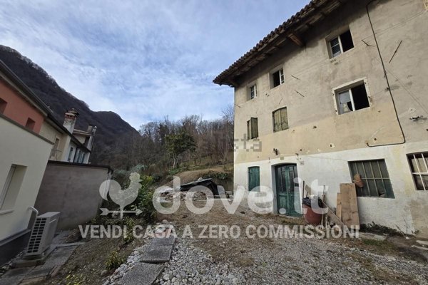 casa indipendente in vendita a Vittorio Veneto