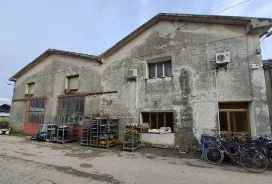 negozio in vendita a Vittorio Veneto