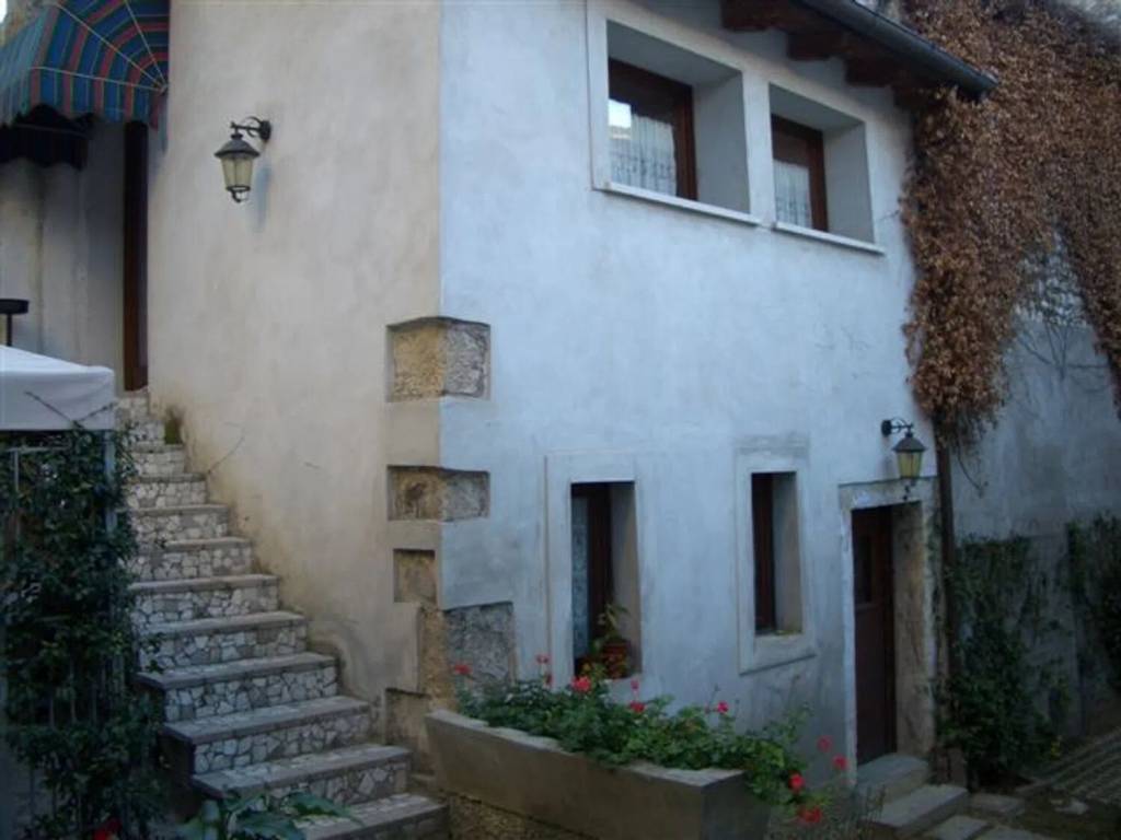 intera palazzina in vendita a Vittorio Veneto