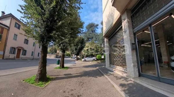 negozio in vendita a Vittorio Veneto