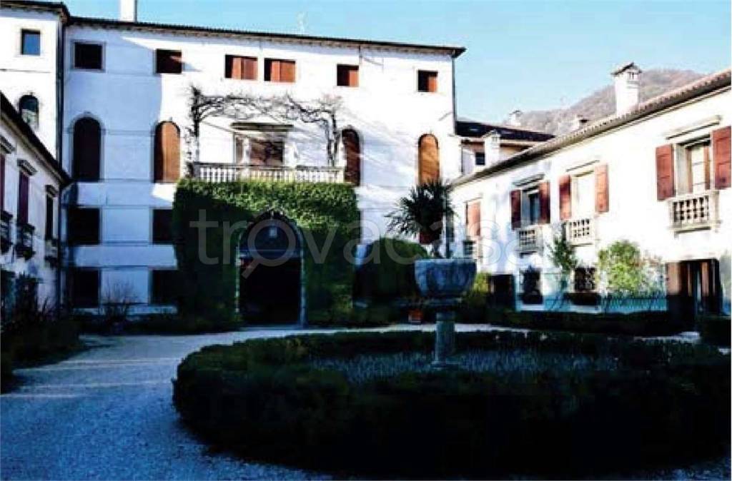 casa indipendente in vendita a Vittorio Veneto