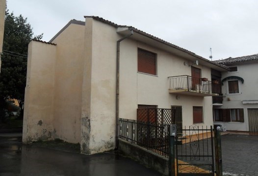 casa indipendente in vendita a Vittorio Veneto