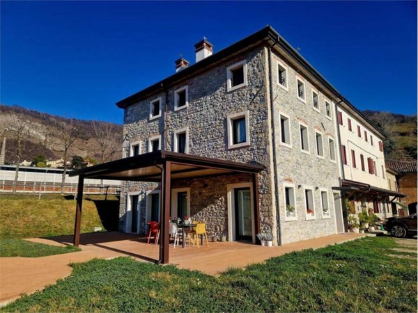 casa indipendente in vendita a Vittorio Veneto