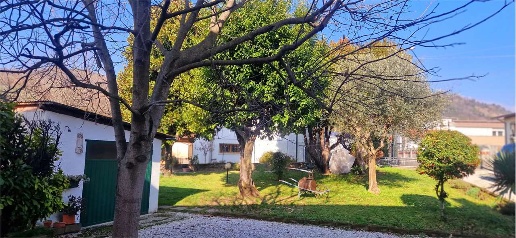 casa indipendente in vendita a Vittorio Veneto