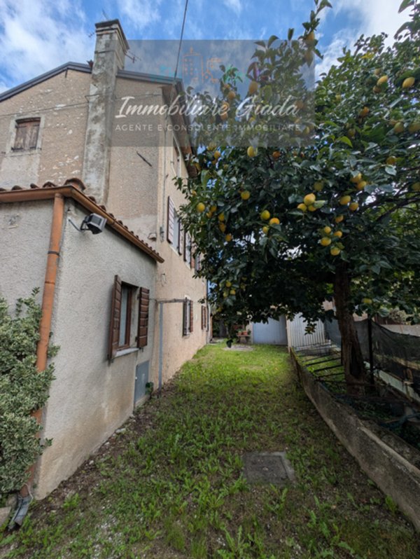 casa indipendente in vendita a Vittorio Veneto