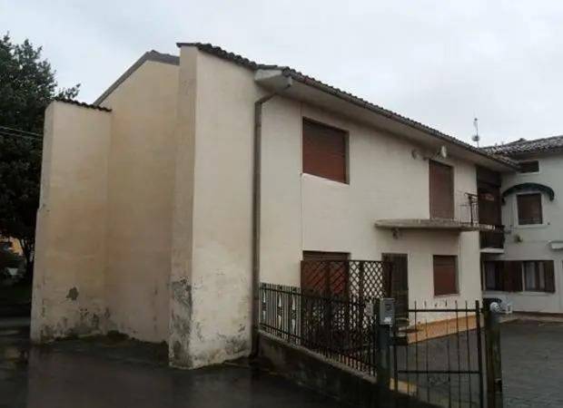 casa indipendente in vendita a Vittorio Veneto