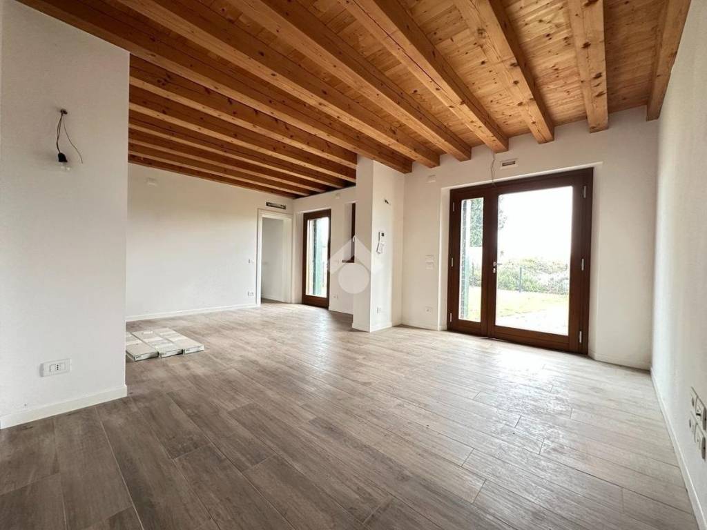 casa indipendente in vendita a Vittorio Veneto