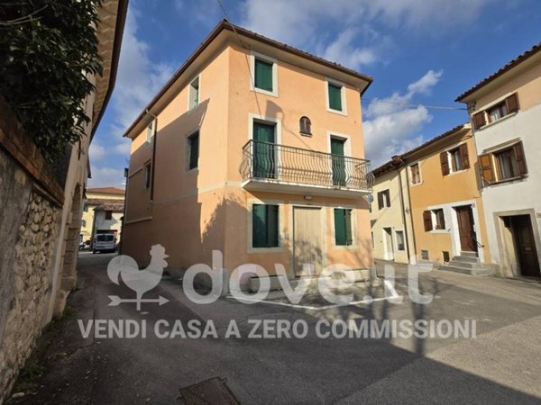 casa indipendente in vendita a Vittorio Veneto