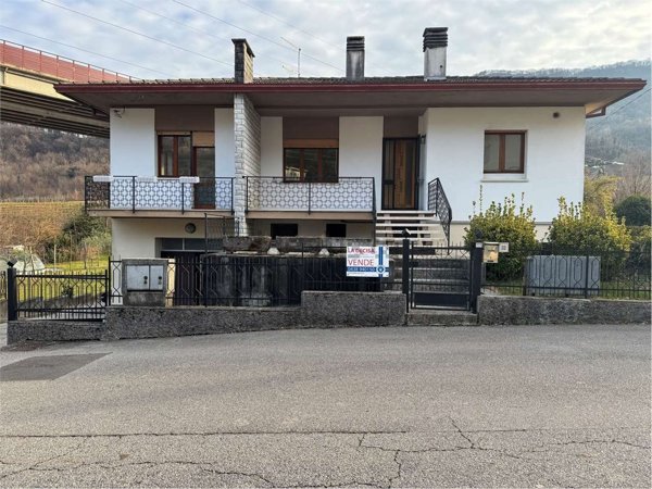 casa indipendente in vendita a Vittorio Veneto