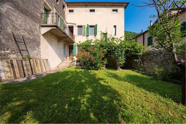 casa indipendente in vendita a Vittorio Veneto