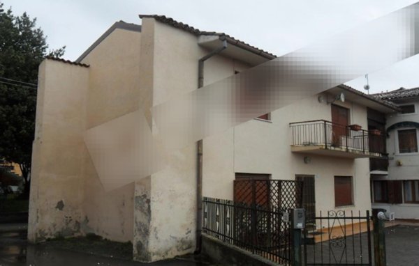 casa indipendente in vendita a Vittorio Veneto