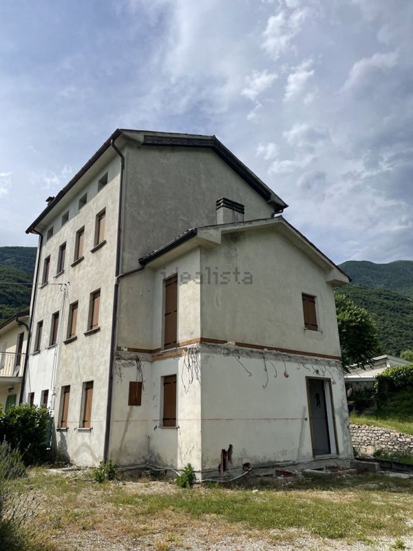 casa indipendente in vendita a Vittorio Veneto