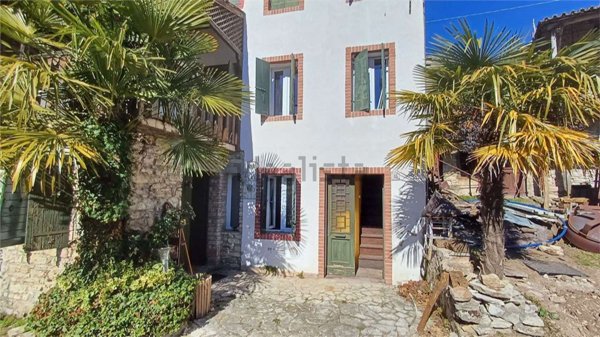 casa indipendente in vendita a Vittorio Veneto