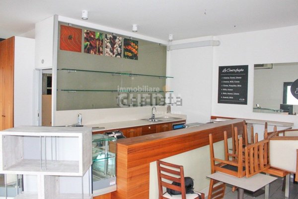 locale commerciale in vendita a Vittorio Veneto