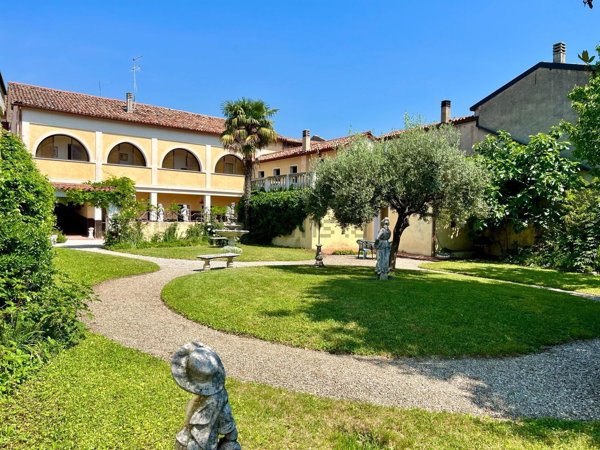 casa indipendente in vendita a Vittorio Veneto