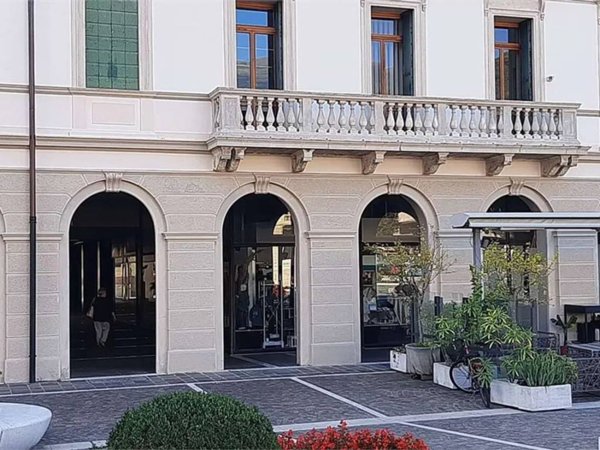 negozio in vendita a Vittorio Veneto