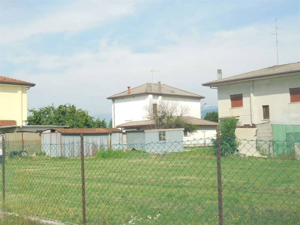 terreno edificabile in vendita a Vittorio Veneto